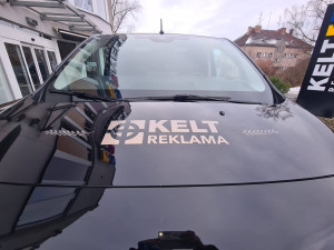 Pohřebák, který pobaví. Rebelové ze společnosti KELT vdechnou reklamě nový život