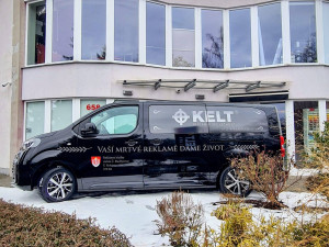 Pohřebák, který pobaví. Rebelové ze společnosti KELT vdechnou reklamě nový život