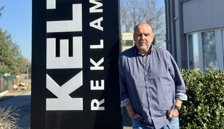 Pohřebák, který pobaví. Rebelové ze společnosti KELT vdechnou reklamě nový život