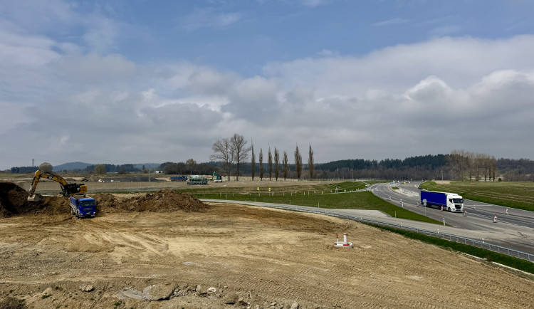 Jihočeská D3 míří do finále. Řidiči dojedou až na hranice už příští léto