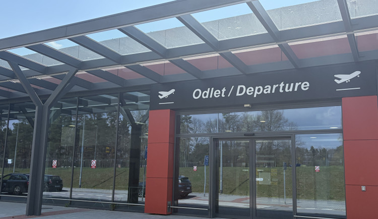 Na Mallorcu i do Albánie. Letiště posiluje o nového dopravce a řeší zimní lety