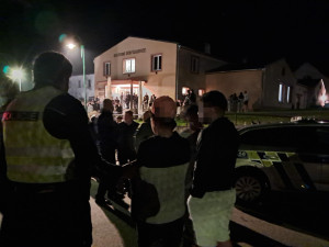 Policejní zátah na diskotéce. Odhalili opilé děti i řidiče