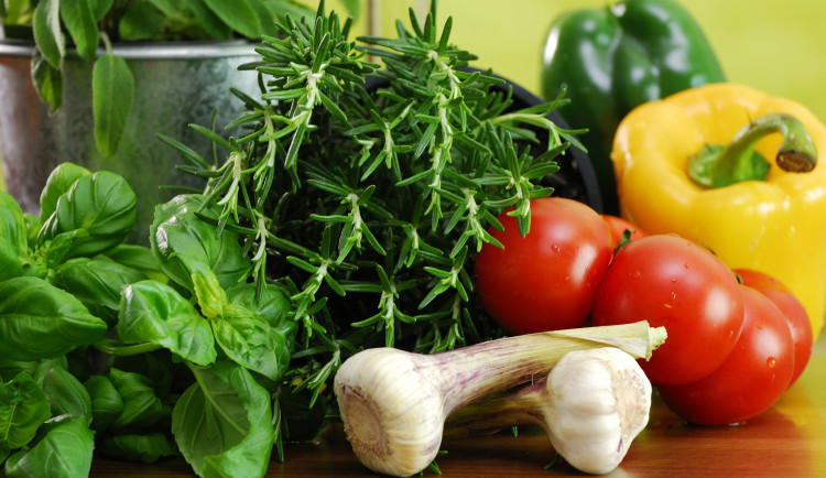 Mykorhizní houby pomáhají zelenině i květinám lépe růst