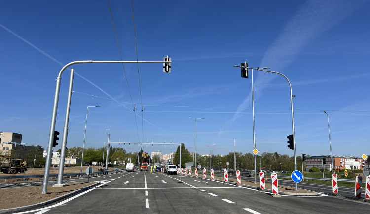 Křižovatka Mileta se otevřela řidičům