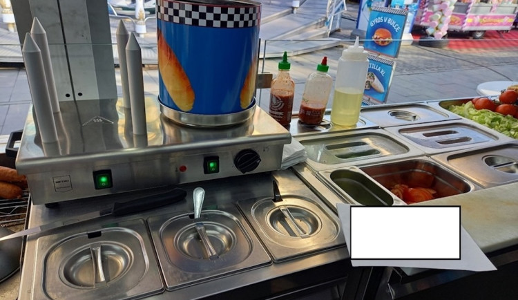 Hygienici kontrolovali stánky na Matějské, rozdali tři pokuty