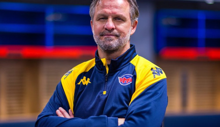 Chci, abychom všichni mluvili společnou hokejovou řečí, říká nový trenér Motoru Róbert Petrovický