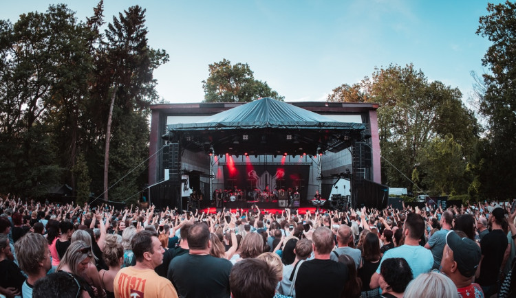 Týden v letňáku přiveze Lucii, Rybičky 48 i světový drum and bass