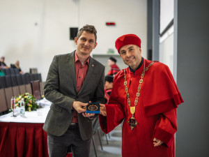 Dvacet let proměn a pokroku. VŠTE si výročí připomněla akademickou slavností