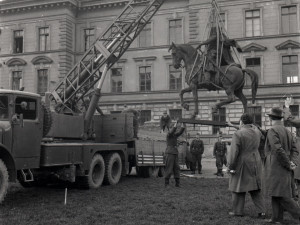 DRBNA HISTORIČKA: Od zákazů k manifestacím. Jak se rodil první máj v Budějcích