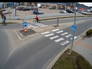 Policie hledá svědky napadení v Táboře, pomoci můžou dva cyklisté