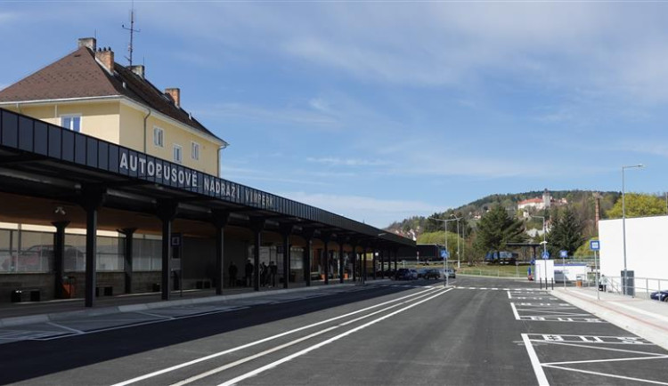 Rekonstrukce autobusového nádraží ve Vimperku finišuje, čeká se na kolaudaci.