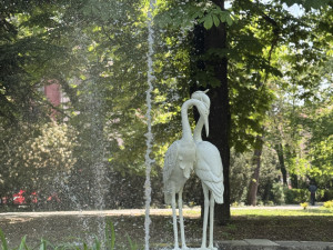 Ukradené volavky jsou zpět, sochu z 60. let přepracoval sochař Lukáš Hosnedl