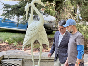 Ukradené volavky jsou zpět, sochu z 60. let přepracoval sochař Lukáš Hosnedl