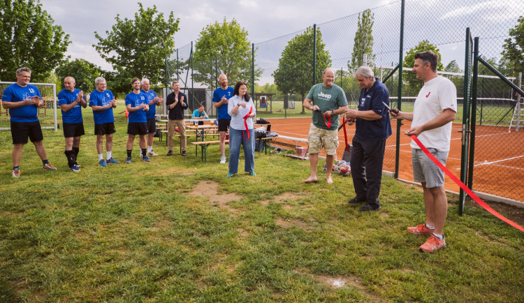 Hluboká má nové volejbalové hřiště. Park Hluboká rozšiřuje nabídku sportovišť