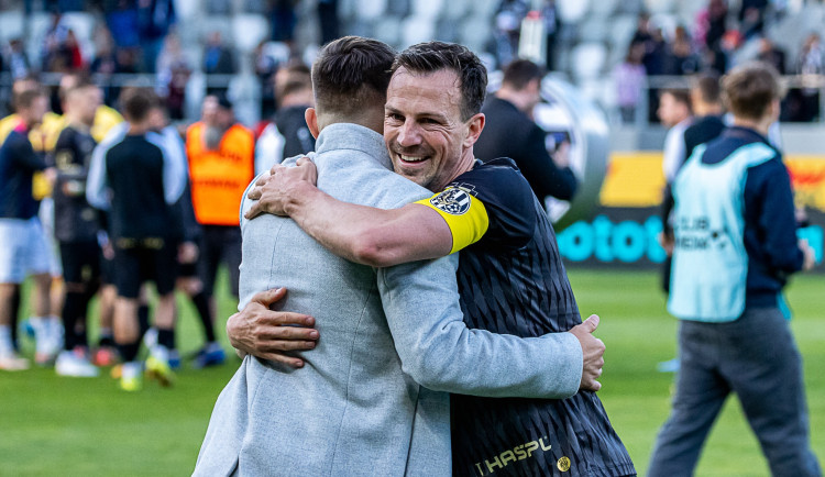 Fotbalový reprezentant Darida prodloužil s Hradcem smlouvu o další dva roky
