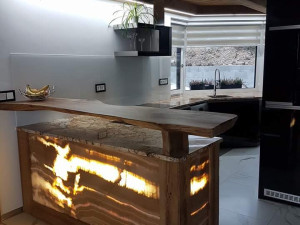 Kámen, tradice i moderní design. Rodinné kamenictví Jatvar hledá nové kolegy