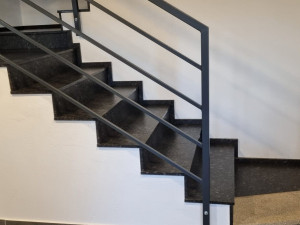 Kámen, tradice i moderní design. Rodinné kamenictví Jatvar hledá nové kolegy