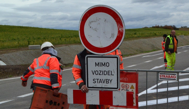 Co nás čeká v létě? Dopravu v Olomouckém kraji zkomplikují opravy silnic a mostů