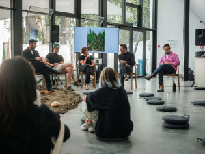 Městské pole se zaměřuje na společný vývoj a uskutečnění kolektivního hospodářství a je součástí většího projektu Ars Biologica pod programem České Budějovice, Evropské hlavní město kultury 2028.