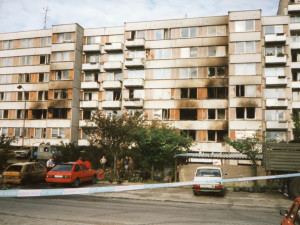 Hořící trosky a panika. Před osmadvaceti lety dopadly na Budějce dvě stíhačky