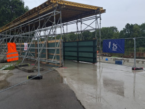 Cyklisty mezi Budějcemi a Hlubokou chrání nový tunel, brzy povede pod přemostěním