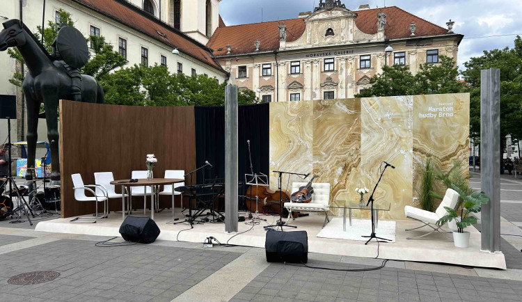 V centru Brna vyrostl pokoj z vily Tugendhat. V létě tam zahrají muzikanti