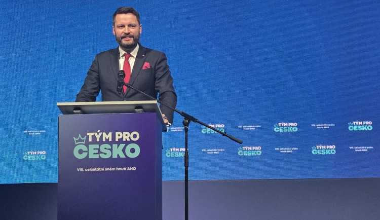 Zastupitelé odvolali Prokopa z kontrolního výboru, ten majetkové poměry vysvětlí v pátek