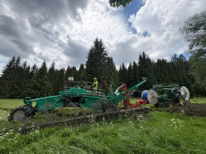 EG.D poprvé na jihu Čech ukládá kabely do země novou technologií