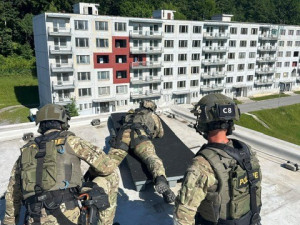 Jihočeští policisté vezou ze Slovenska zlato. Ovládli soutěž speciálních jednotek