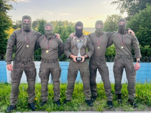 Jihočeští policisté vezou ze Slovenska zlato. Ovládli soutěž speciálních jednotek