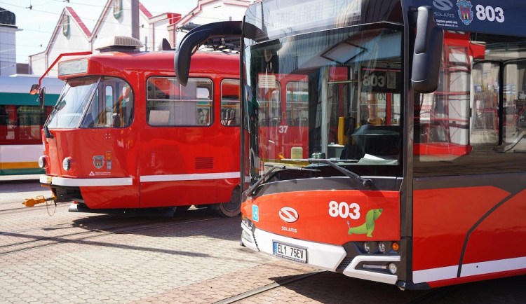Tramvaje a autobusy MHD v Liberci změní vzhled, budou v barvách města