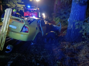 Nehoda na rallye skončila vážným zraněním řidiče, do akce vzlétl vrtulník