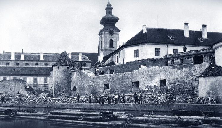 DRBNA HISTORIČKA: Královská mincovna v Budějovicích razila stříbrné tolary pro celé království