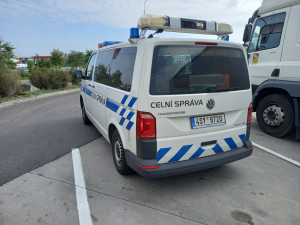 Celníci na D3 pohrozili zabavením návěsu. Dopravce na místě zaplatil 175 tisíc