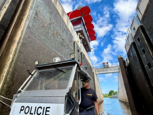 Chystáte se k vodě? Policie připomíná zásady, na které byste neměli zapomínat