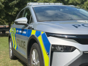 Až 580 kilometrů na jedno nabití. Jihočeští policisté testují elektrickou Škodu Elroq