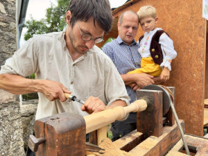Tvrz Žumberk u Nových Hradů ožije letní řemeslnou slavností
