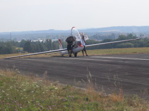V Jindřichově Hradci se předvedla špička v letecké bezmotorové akrobacii