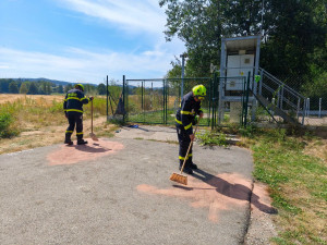 Nebezpečná nezodpovědnost. U zdroje pitné vody na Strakonicku našli motorový olej