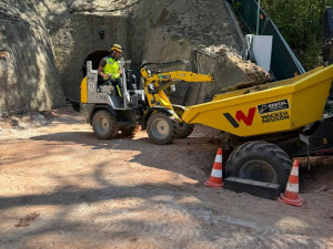 Odkrývají chodbu a odstraňují písek. Podívejte se, jak teď vypadají Orty