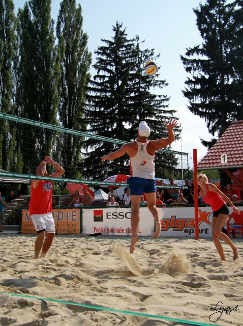 To se práší za kočárem