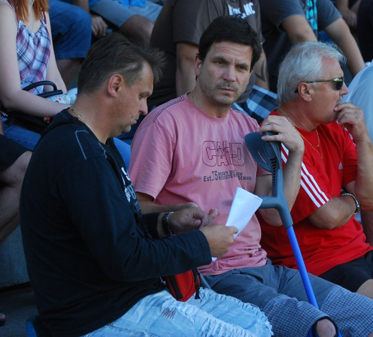 Petr Mádl je po operaci sledoval zápas