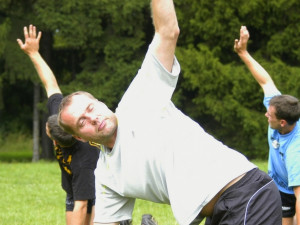 Zapojil se i trenér Jan Svoboda, který poté odběhl na trénink reprezentace. No nemá to jednoduché...