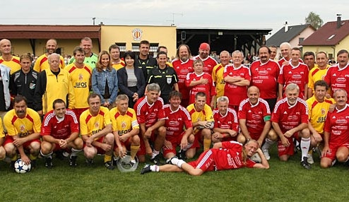 Pražská Amfora se utkala s veterány Kamenného Újezdu