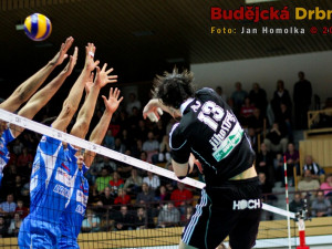 Vytlučený blok z rukou Tomáše Fily