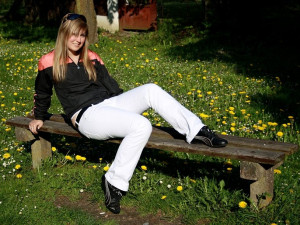 Jana Voříšková, 20 let. V Budějcích se narodila a v současné době zde studuje a žije. Profil má pod nickem: Jana Voříšková