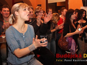 Koncert HE bandu v Modrých dveřích