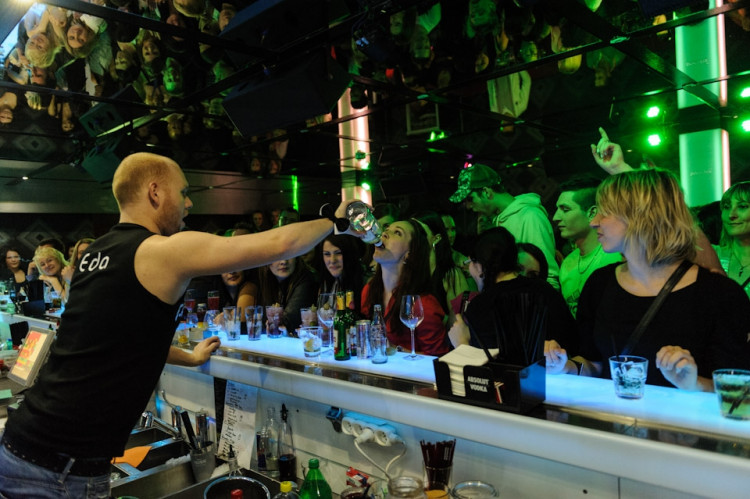 Budějcká Drbna slavila v dance baru Paradox svoje 1. narozeniny