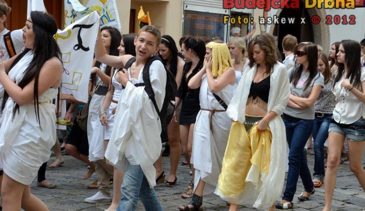 Majálesový průvod 2012