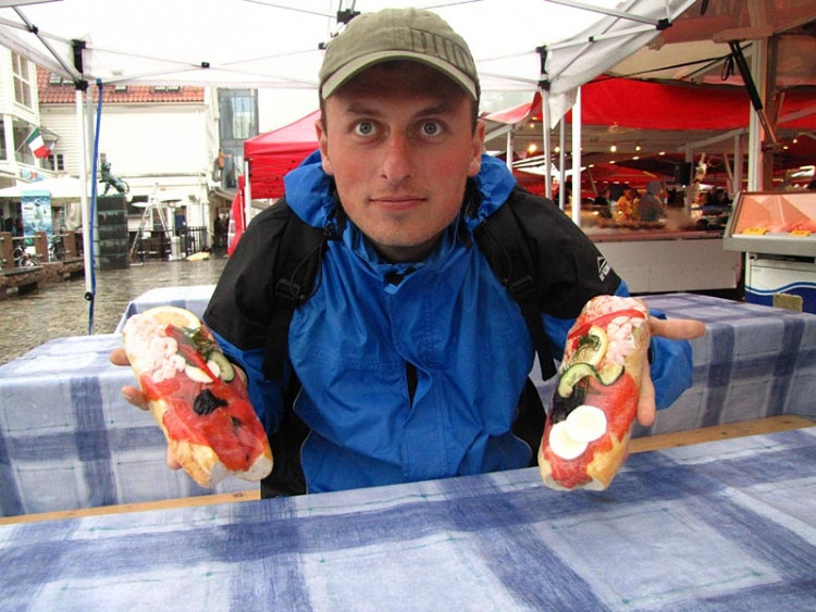 Epizoda 5 - Stavanger: Naše poslední jídlo v Norsku na trhu v Beregnu - krevety a losos
